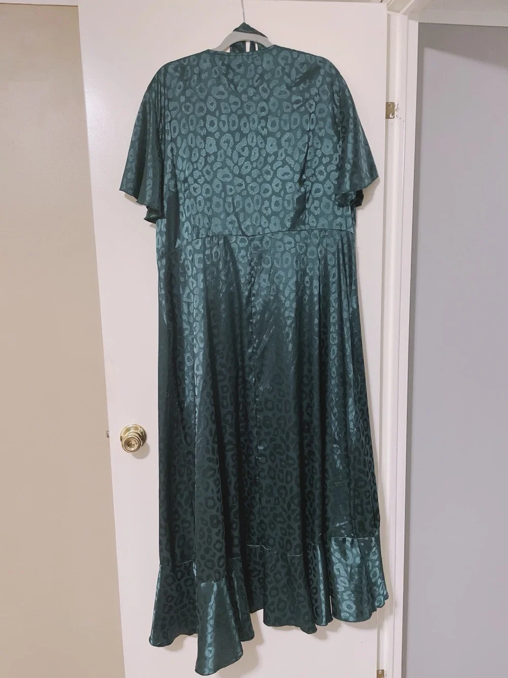 Simplee Apparel Emerald Green High-Low Wrap Dress with Tie Waist Size 3X - Picture 10 of 10